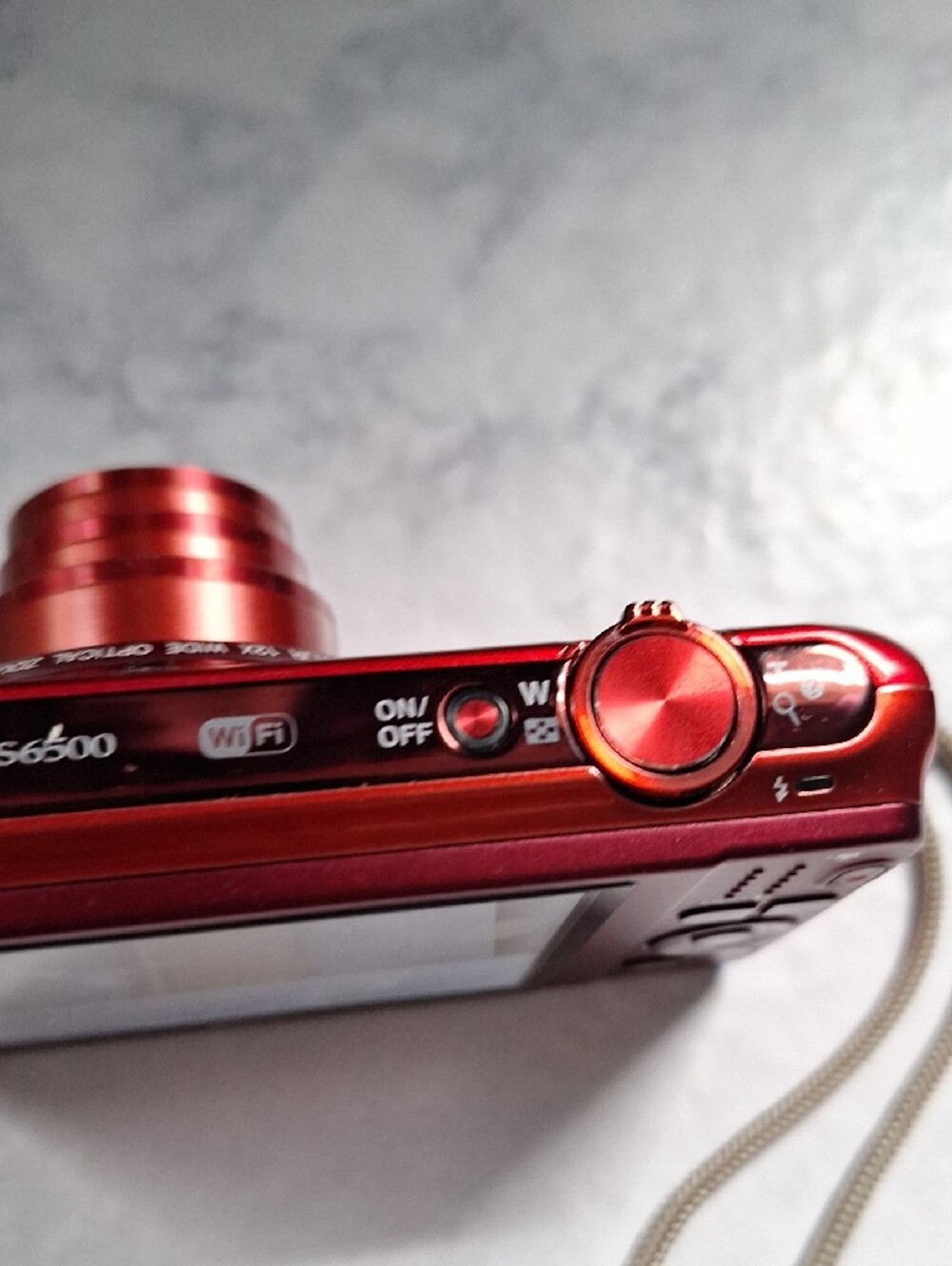 Nikon COOLPIX Compact Digital Camera - Red - Picture 6 of 11
